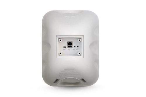 Bluesound Professional BSP500 Стрйминг Тонколона за външен монтаж Bluesound Professional BSP500 – заден панел с PoE свързаност“