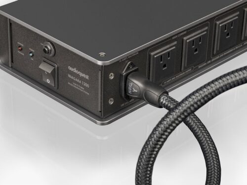 Захранващ кабел AudioQuest NRG-Y3 Детайл на AudioQuest NRG-Y3 – висококачествен захранващ кабел