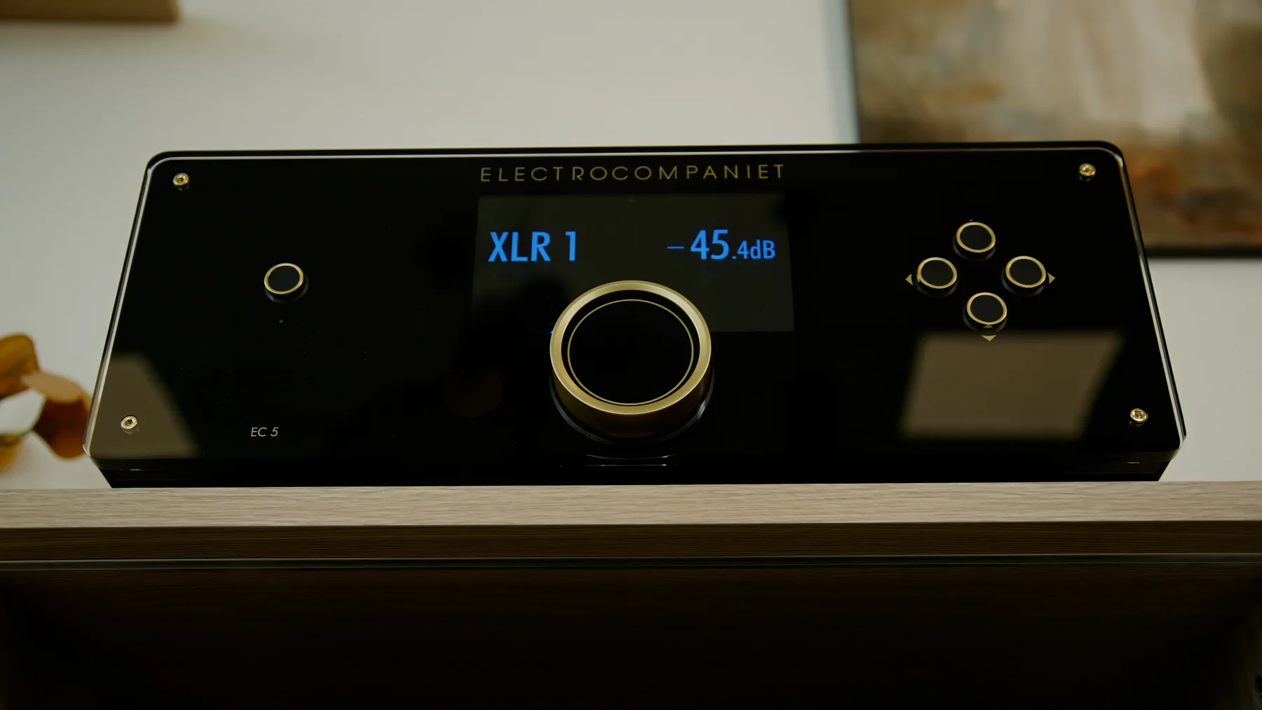 Електронен регулатор на звука на Electrocompaniet EC 5