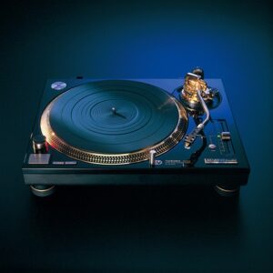 Историята на Technics SL-1200 – легендата продължава да се върти