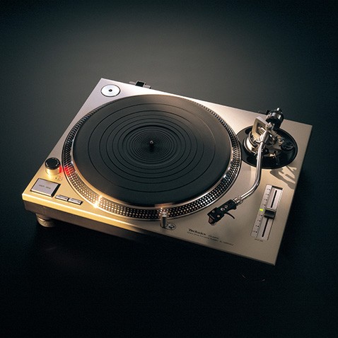 Историята на Technics SL-1200 – легендата продължава да се върти