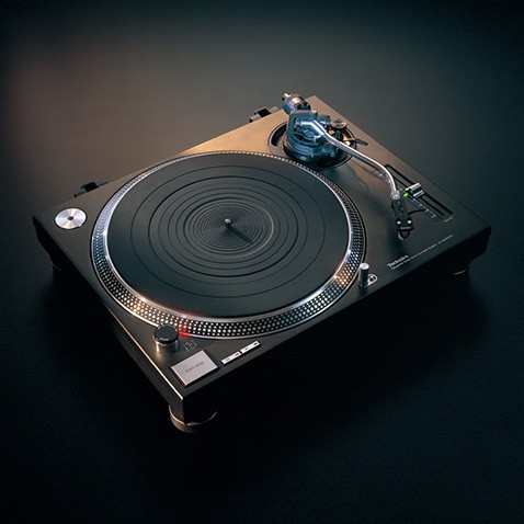 Историята на Technics SL-1200 – легендата продължава да се върти