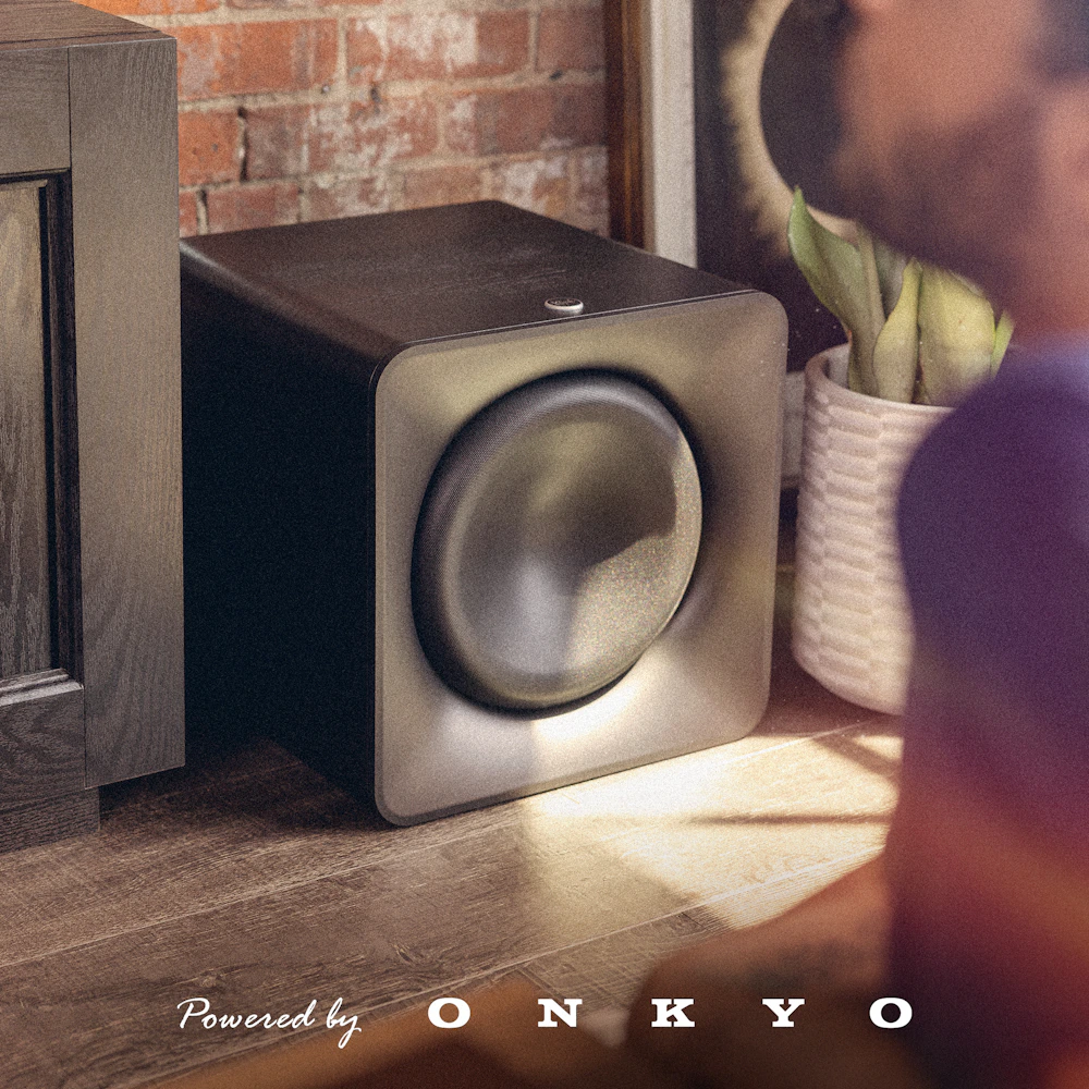 Klipsch Flexus SUB 200 – 12″ активен безжичен субуфер AudioArte Klipsch Flexus SUB 200 – страничен изглед на затворения MDF корпус