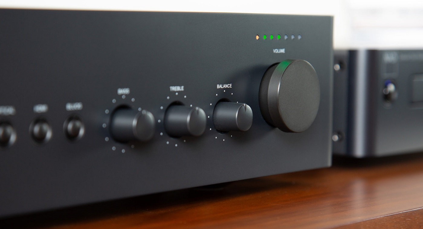 NAD C 359S Class AB интегриран усилвател с BluOS