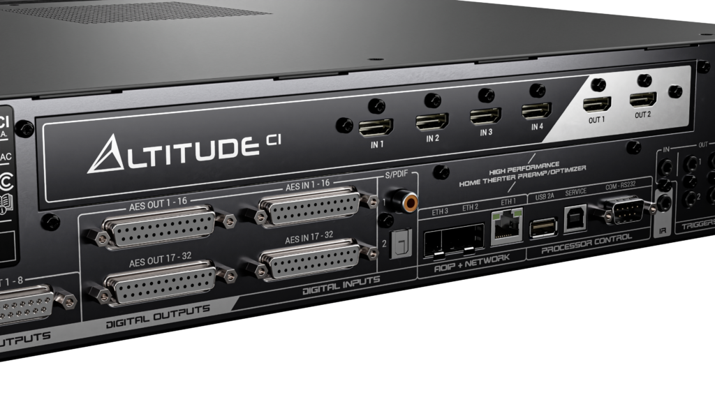 Заден панел на Trinnov AltitudeCI с HDMI, DB25 и мрежови портове